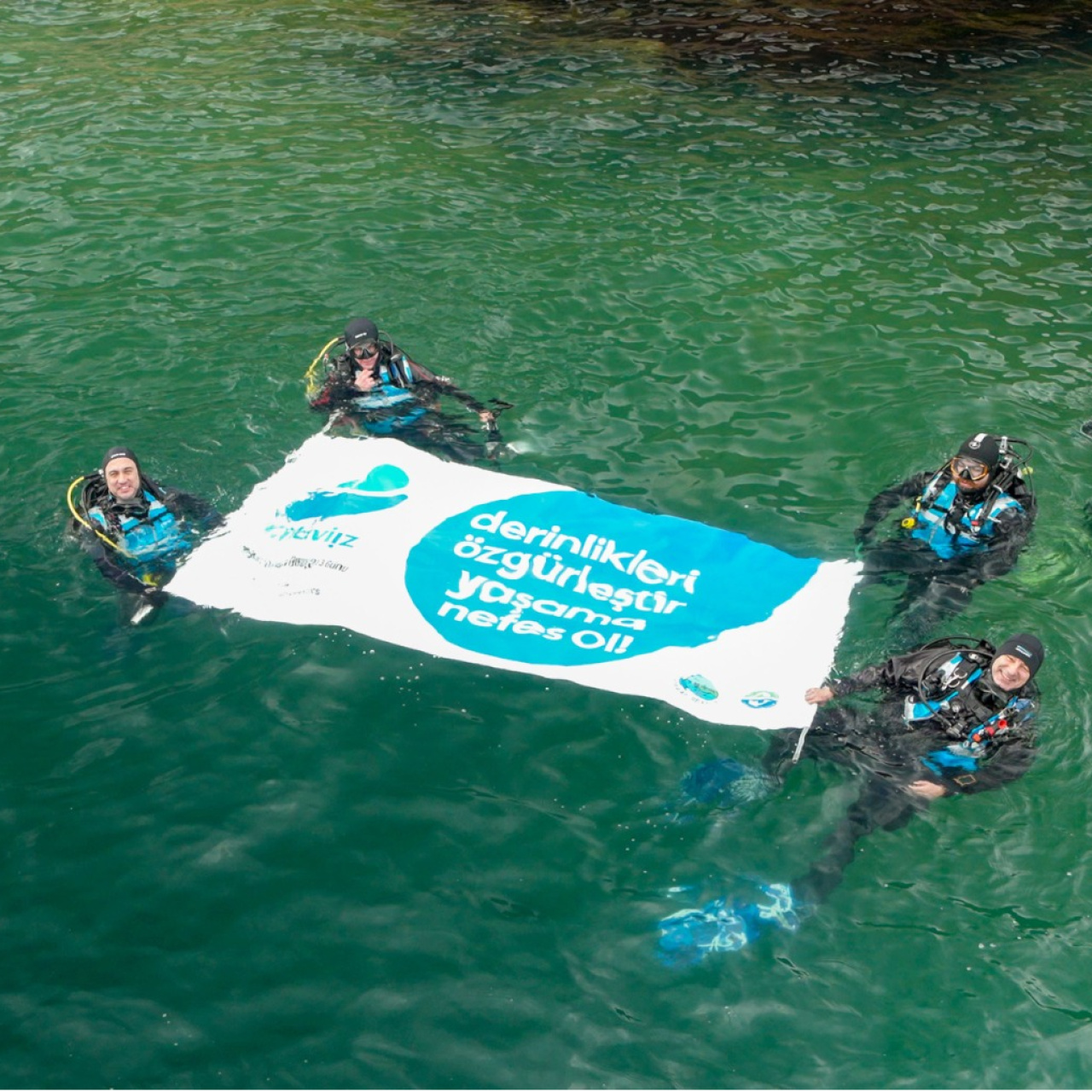 Deniz kirliliğine sanat dokunuşu