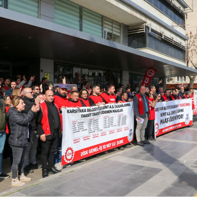 Karşıyaka'da "eksik ve taksitli maaş" eylemi