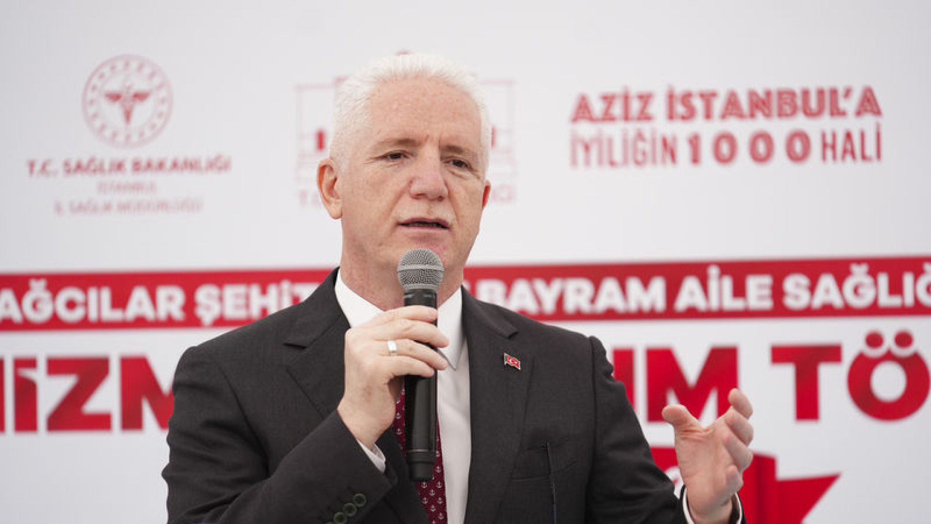 İstanbul Valisi Gül'den LGS'de 500 Tam Puan Alan Öğrencilere Bayram Burs Müjdesi