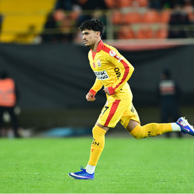 "İlk maçın gururunu yaşıyorum"