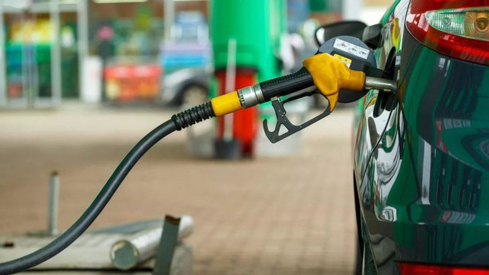 Benzin ve motorine zam mı geldi? Güncel akaryakıt fiyatları ile 4 Mart 2026 benzin, mazot, LPG ne kadar, kaç TL oldu, zam iptal mi edildi?