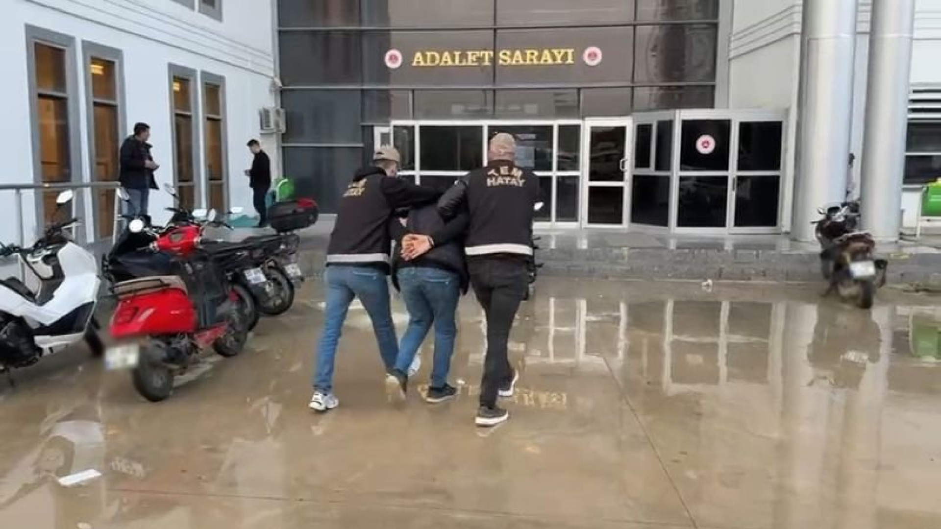 Hatay'da Firari 5 FETÖ Hükümlüsü Polis Operasyonuyla Yakalandı