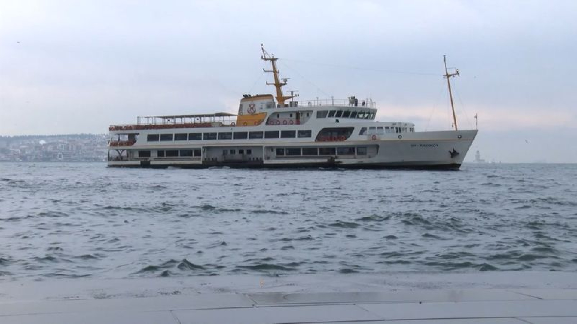 İstanbul'da Hava Muhalefeti Nedeniyle Vapur Seferleri İptal Edildi