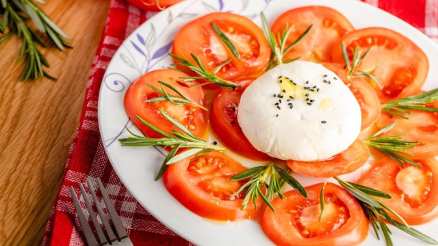 Evde mozzarella peyniri nasıl yapılır?
