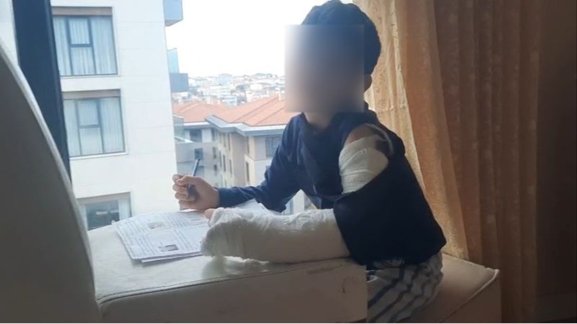 İstanbul'da İlkokulda Akran Zorbalığı: Çelme Takılan Çocuğun Kolu Kırıldı, Okul Ambulans Çağırmadı