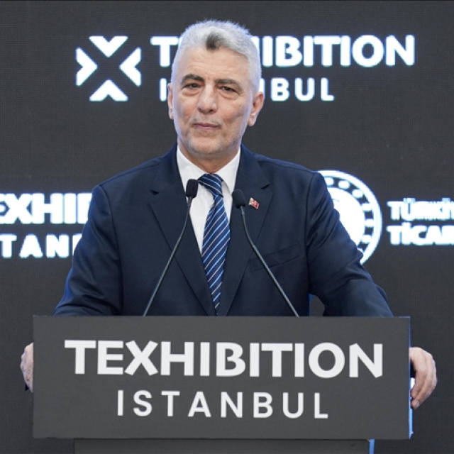 "Türkiye etraftaki ateş çemberi içinde tam bir istikrar abidesi olarak parlıyor"