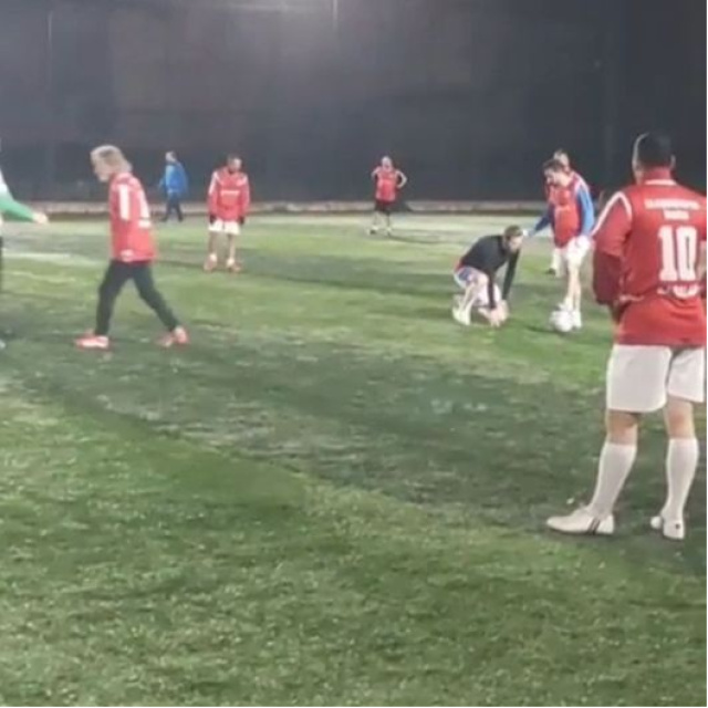 Halı sahada kalp krizi geçirip, öldü