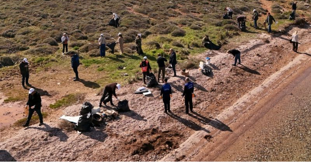Ayvalık Adaları Tabiat Parkında Kıyı Temizliği Çalışması Başladı