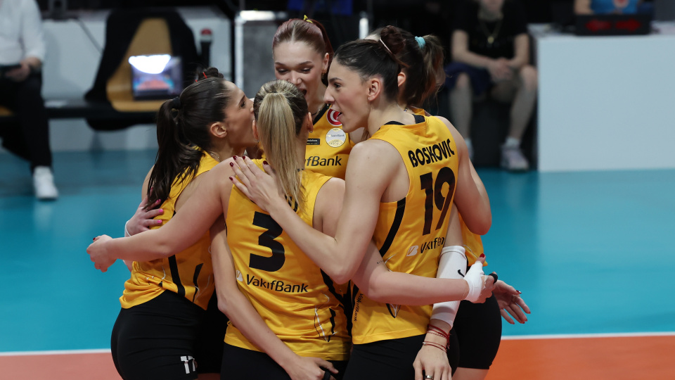 VakıfBank, Kupa Voley'de yarı finale yükseldi