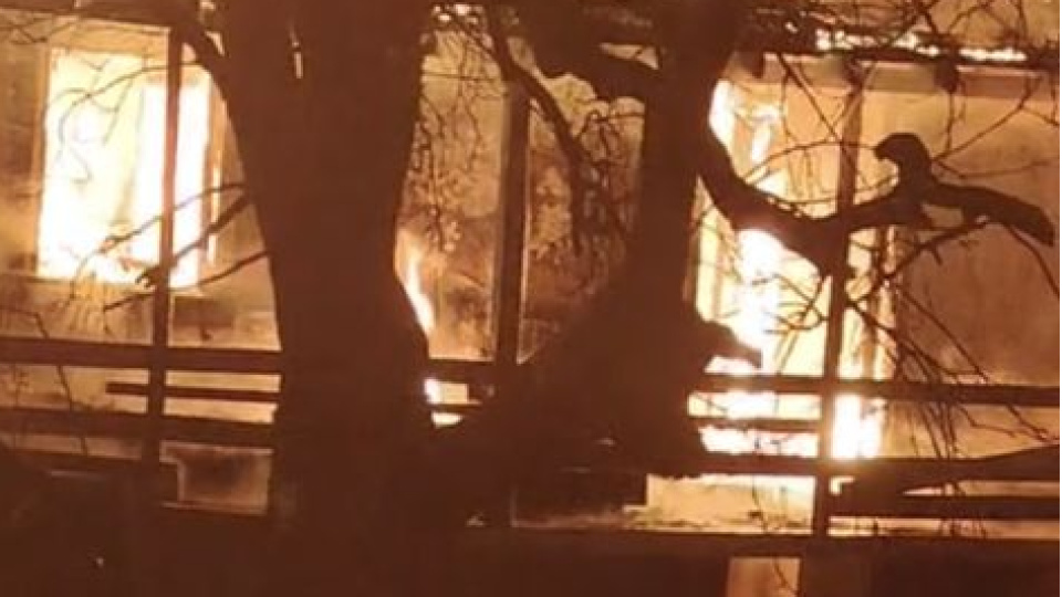 Yalnız yaşadığı evinde çıkan yangında öldü