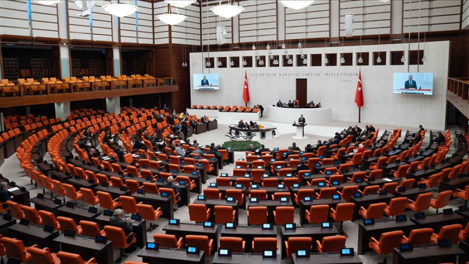 Bedelli ve kripto teklifi komisyondan geçti