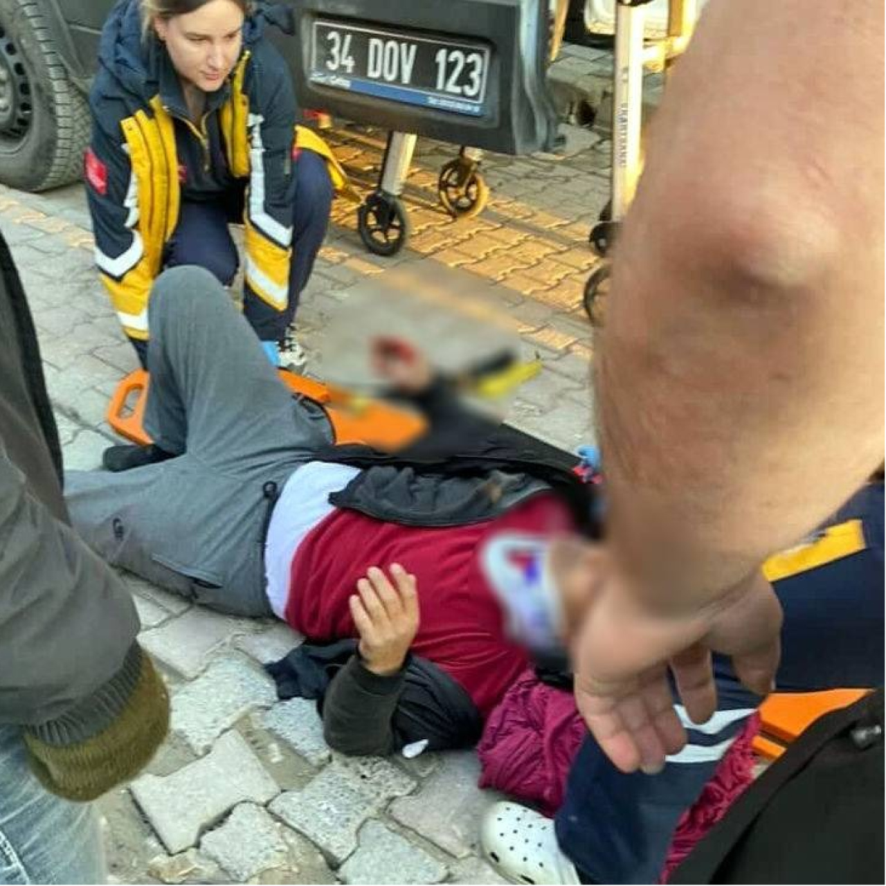 Bıçaklı yol verme kavgası