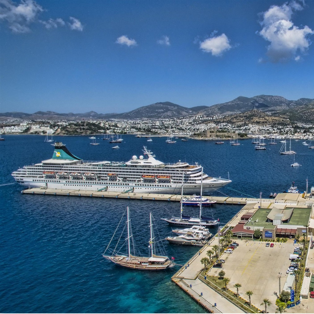 Bodrum Yolcu Limanı’nda ortaklık değişti