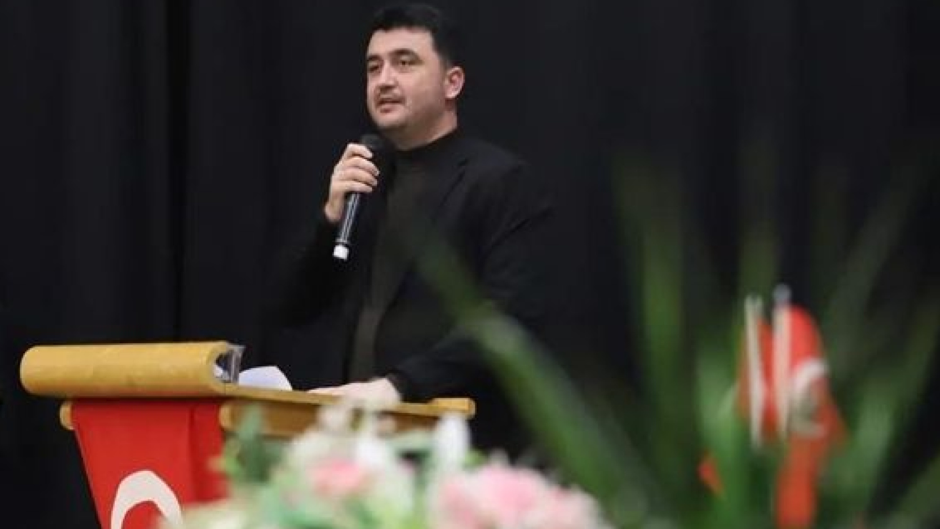 CHP İlçe Başkanına Bıçaklı Saldırı: İzmir'de 4 Şüpheli Yakalandı