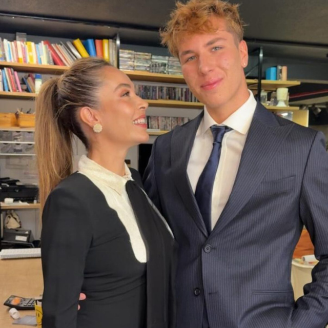 Annesinin boyunu geçti