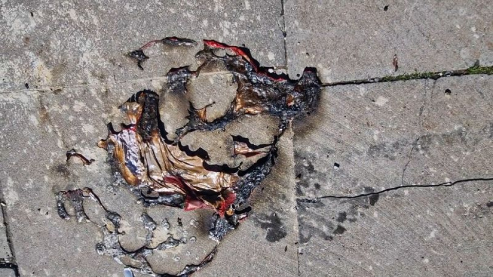 Helyum balonu ellerinde patladı