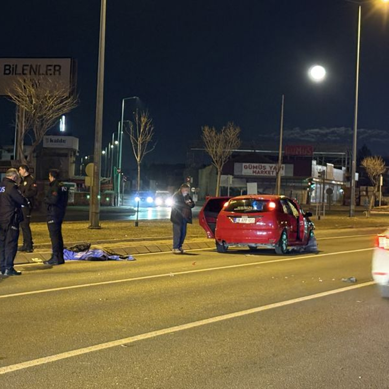 Otomobil yayaya çarptı: 1 ölü