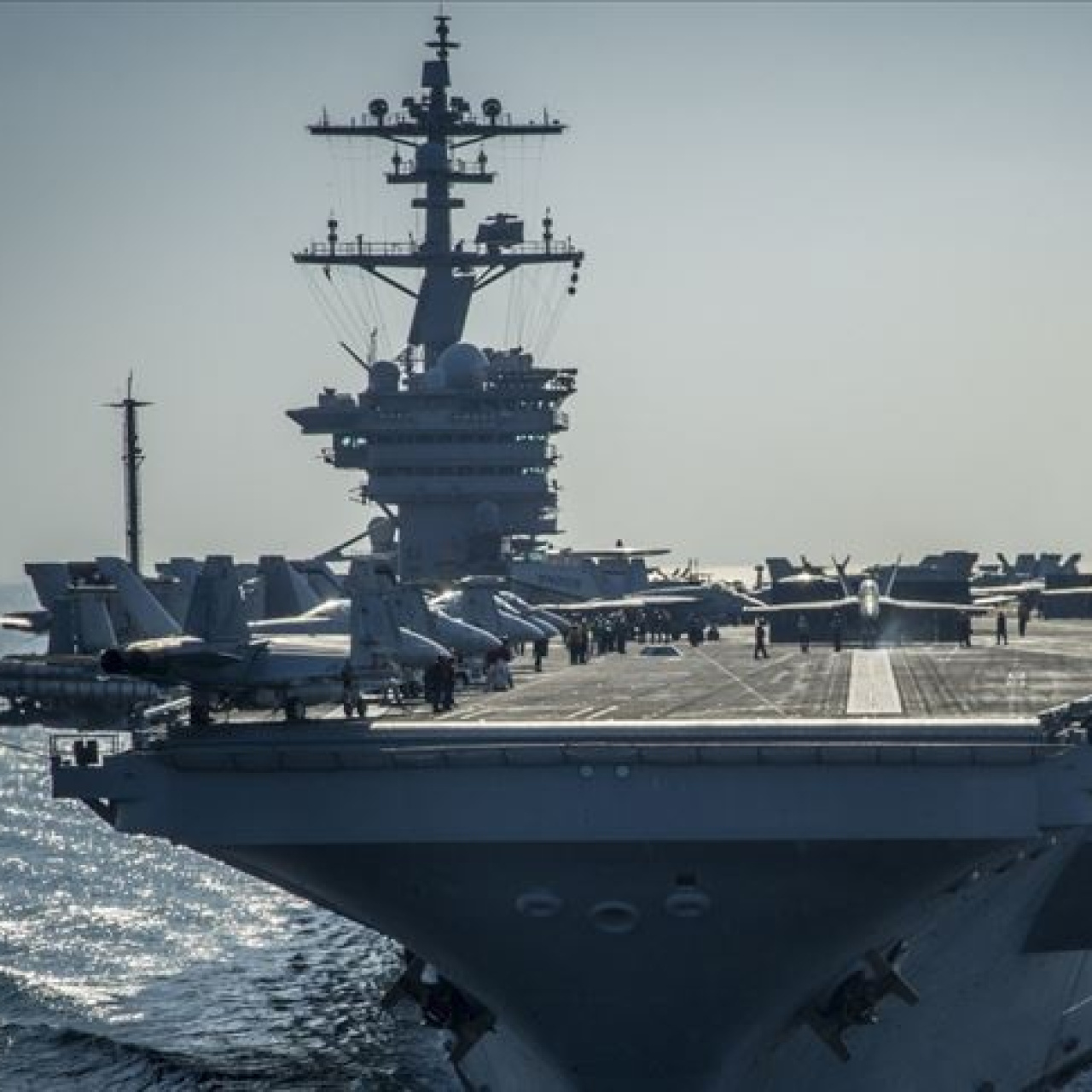 İran medyası: ABD uçak gemisi vuruldu