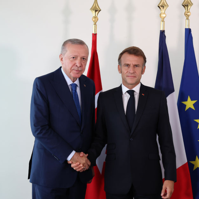 Cumhurbaşkanı Erdoğan, Macron ile görüştü