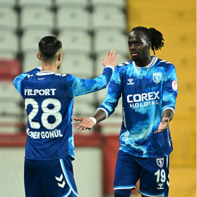 Samsunspor, lider olarak çeyrek finalde!