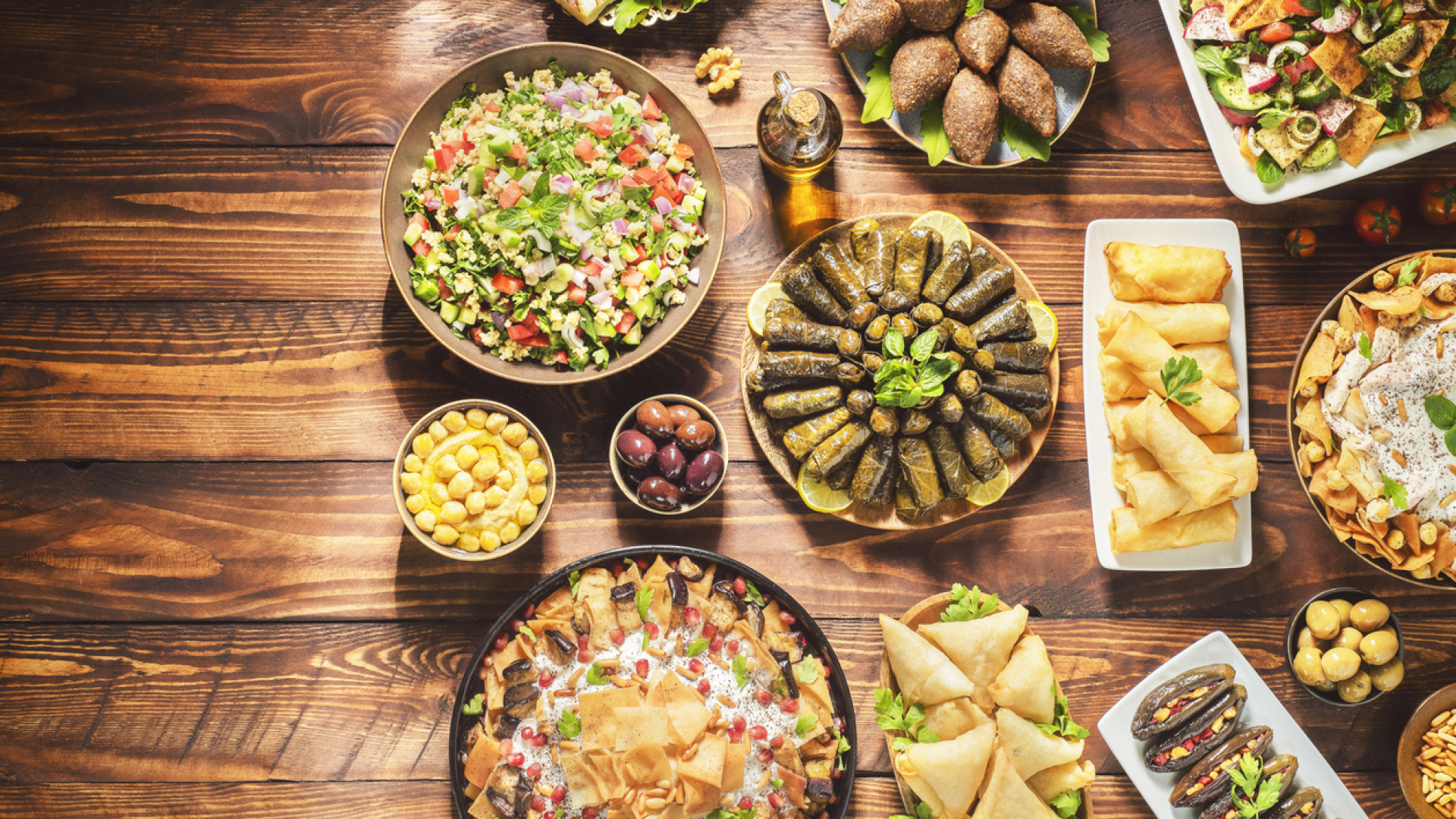 Bugün iftarda ne var? Ramazan'ın on altıncı günü için etli kuru fasulye ve pirinç pilavı ile menü önerisi!