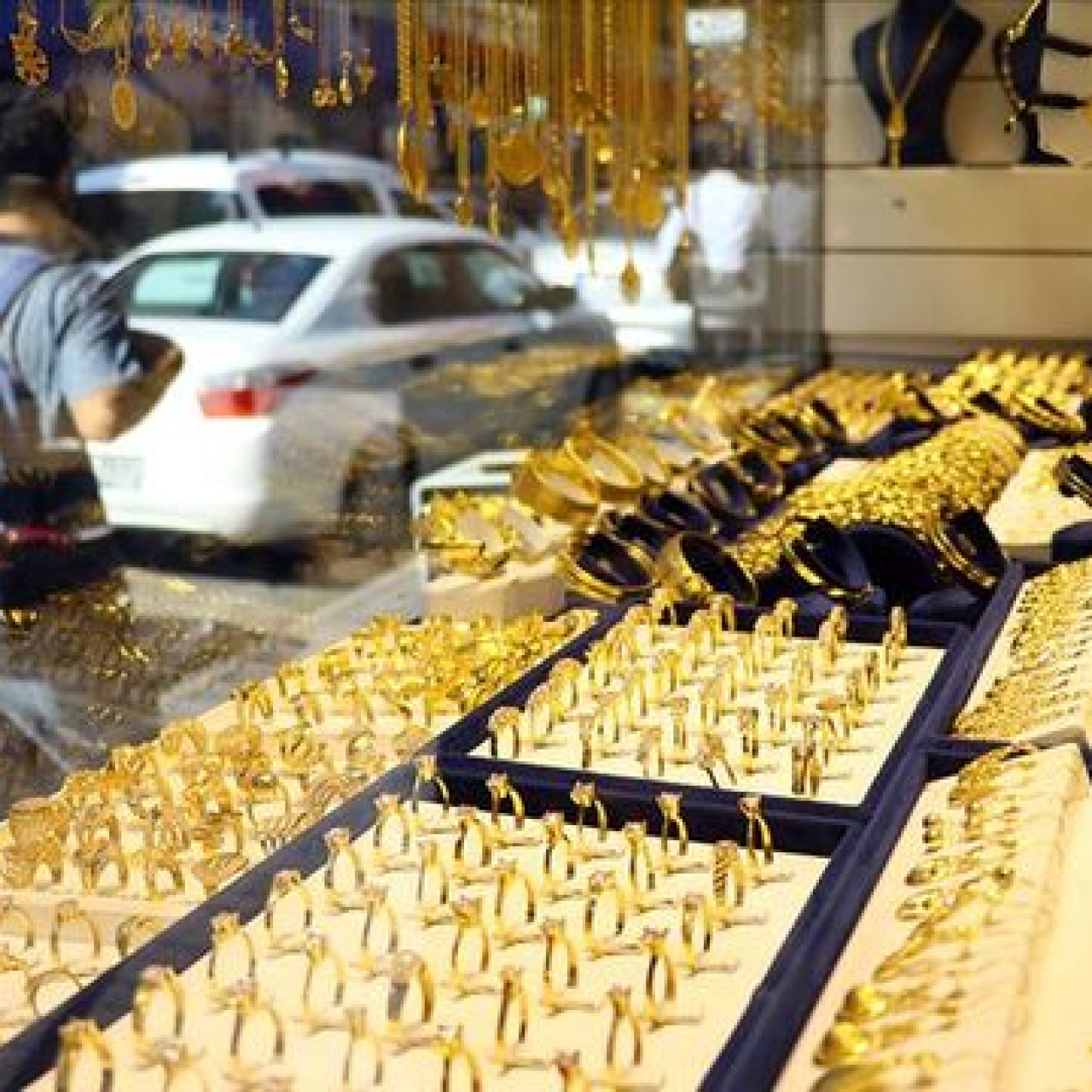 Arefe Günü kuyumcular açık mı?