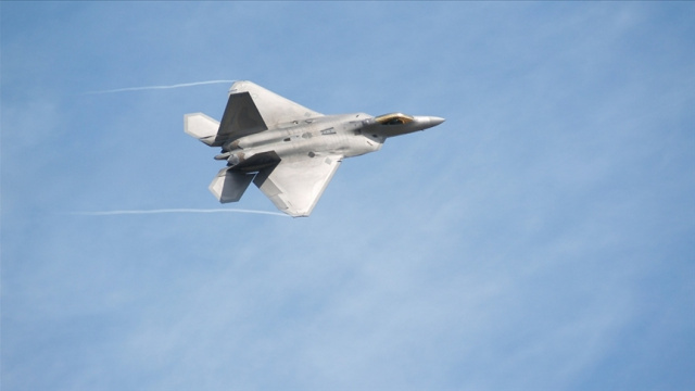 "Basra'da ABD askeri uçağı düştü" iddiası