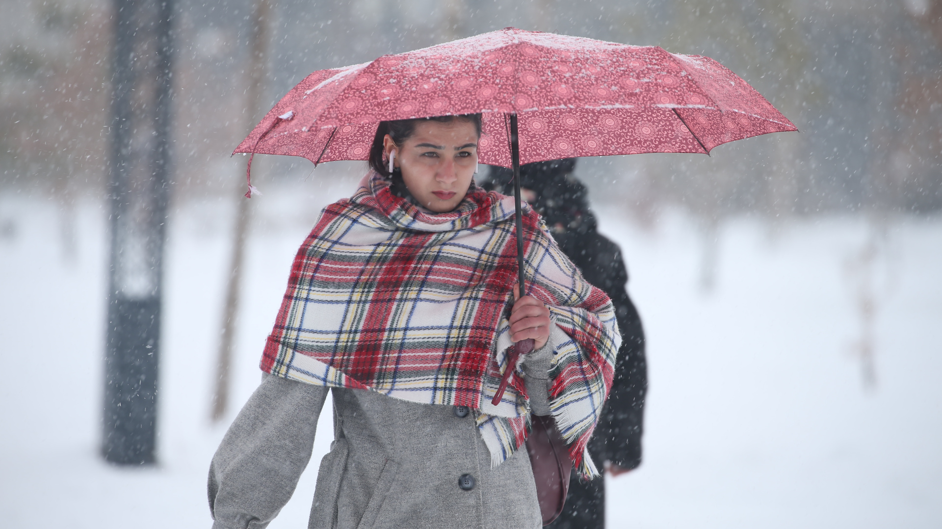 Meteoroloji'den Kritik Uyarı: 2 Bölgeye Sağanak, 2 Bölgeye Kar Yağışı Bekleniyor
