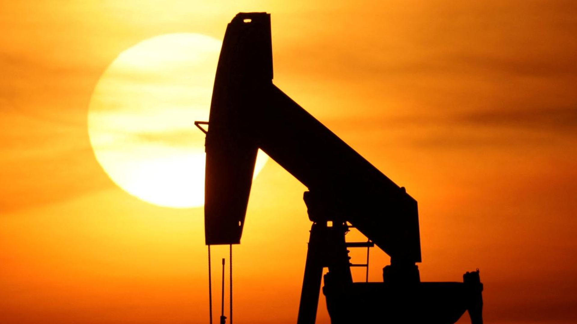 Petrol Fiyatlarındaki Haftalık Yükseliş Yüzde 16'yı Aştı, Jeopolitik Gerilimler Etkili