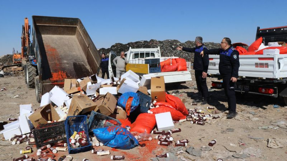 4 ton bozulmuş gıda ele geçirildi