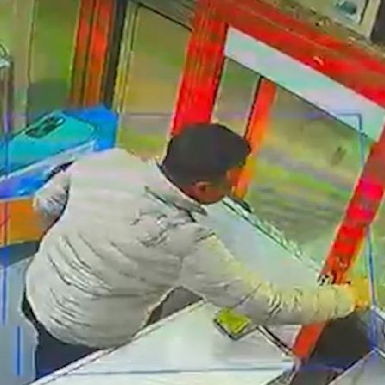 Hırsızlık yaptı, Ramazan diye affedildi