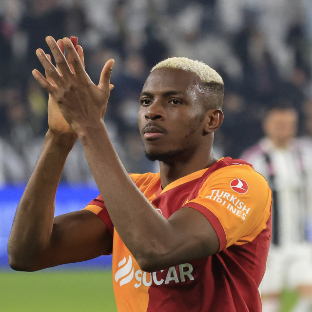 Osimhen, Dünya devinin takibinde!