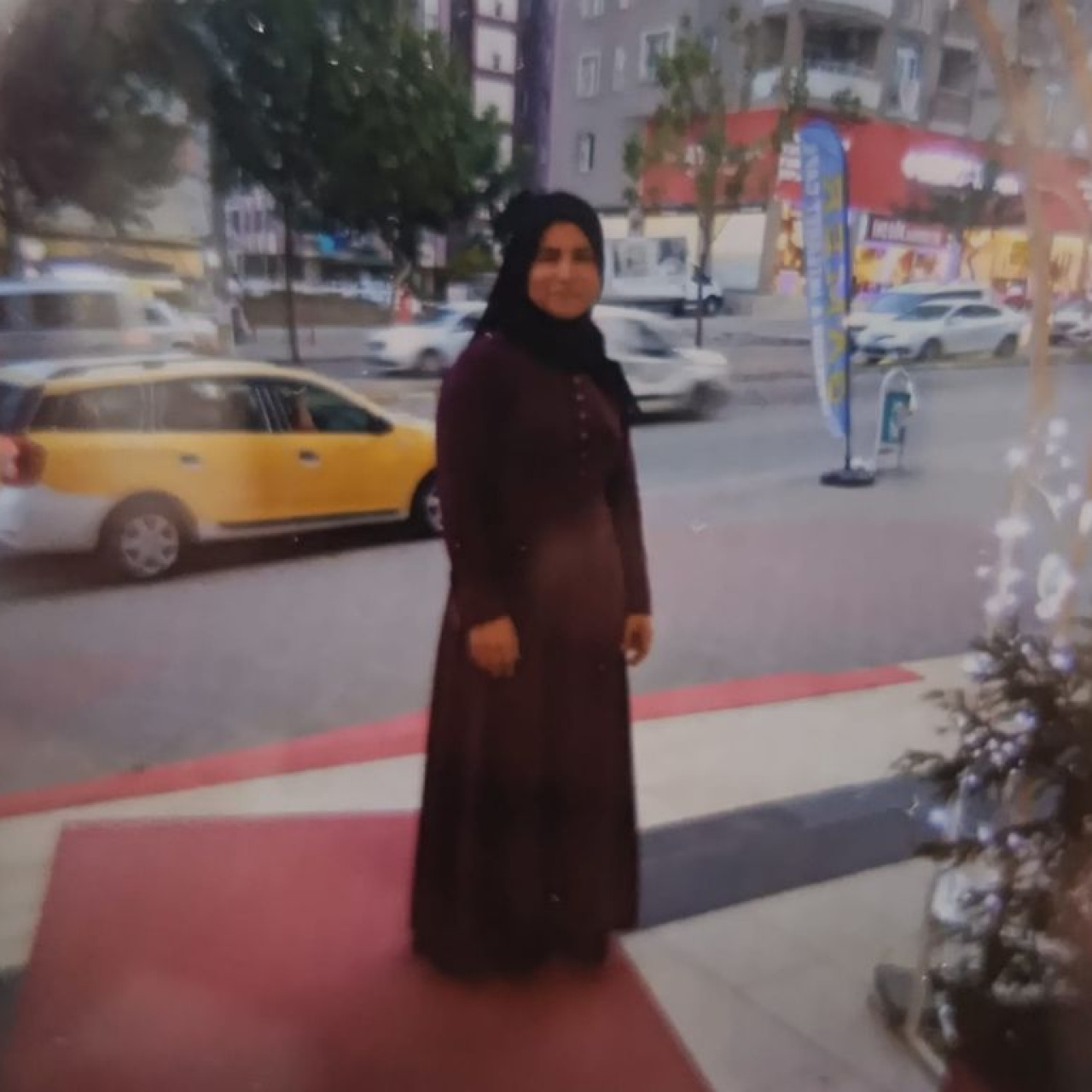 Eşini öldürdü, kendisini ihbar etti