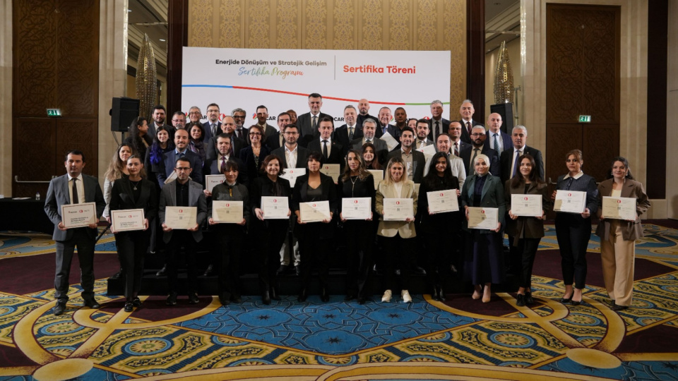 'Enerjide Dönüşüm ve Stratejik Gelişim Programı' ilk mezunlarını verdi