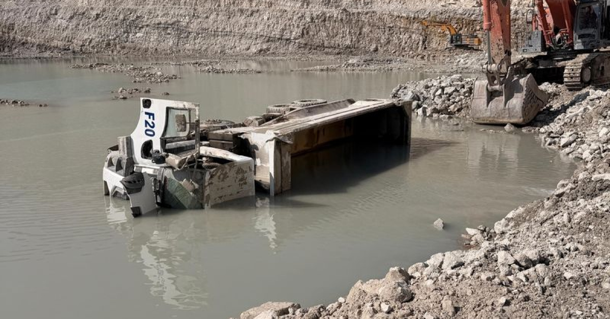Hisarcık'ta Maden Sahasında Hafriyat Kamyonu Devrildi: 1 Ölü