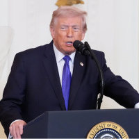 Trump'tan yeni açıklama: İran koşulsuz teslim olmalı