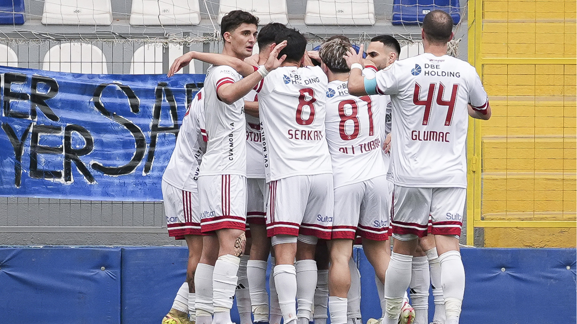 Ümraniyespor, Sarıyer'i Deplasmanda 2-1 Mağlup Etti