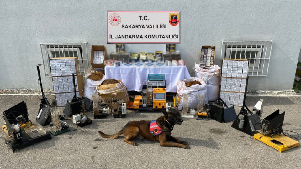 Sakarya'da kaçak tütün operasyonu: 3 gözaltı