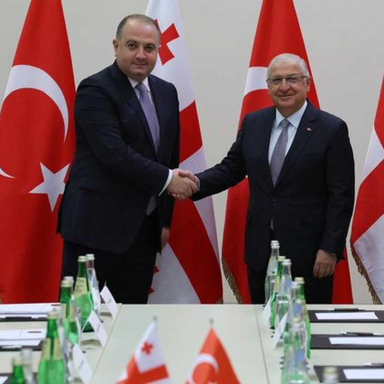 Bakan Güler, Gürcü mevkidaşı ile görüştü