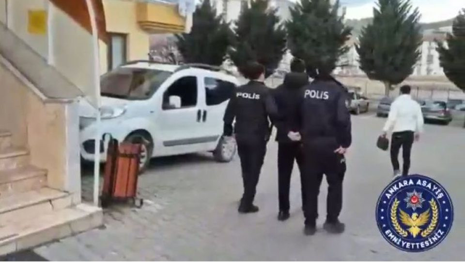 Albüm operasyonu:26 gözaltı
