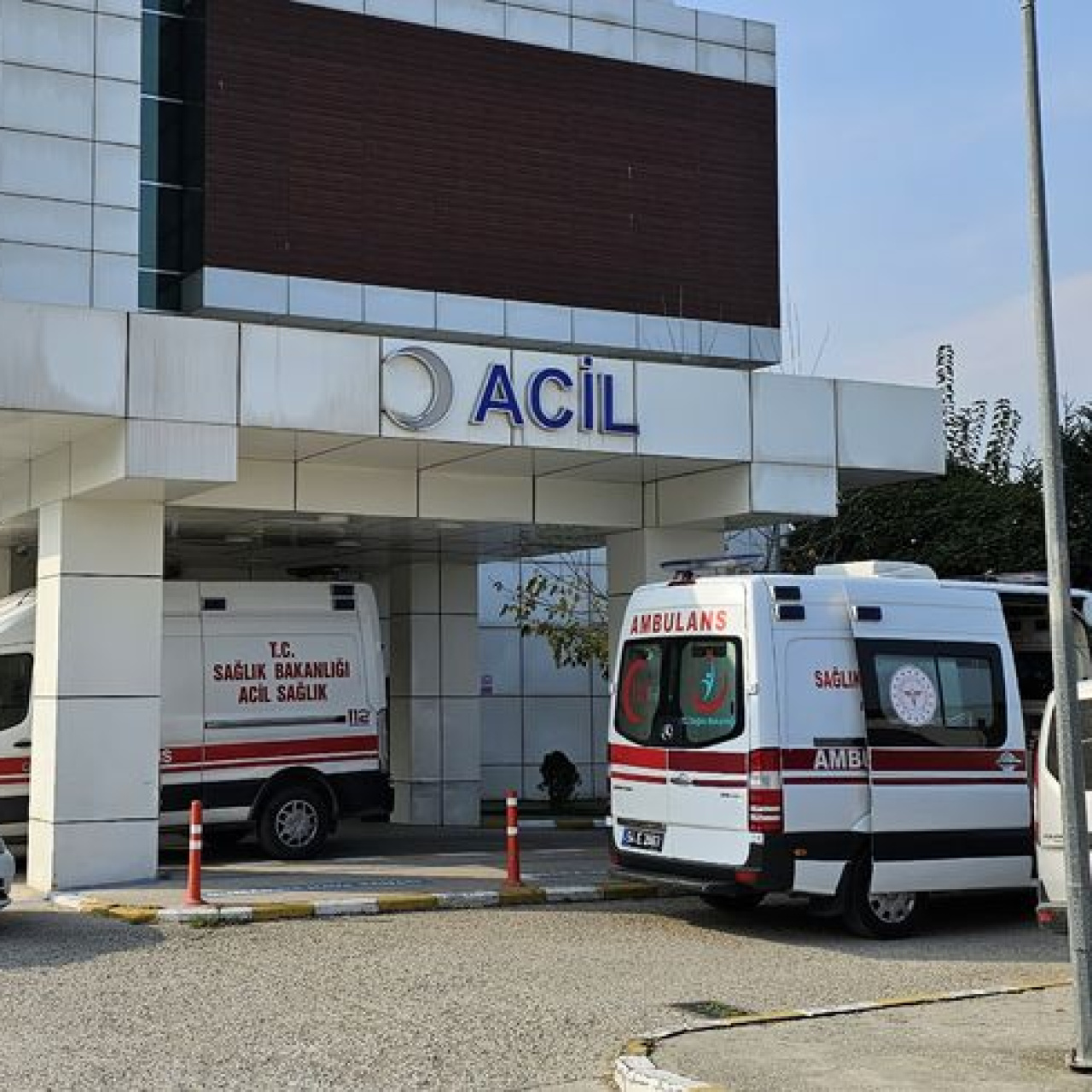 Acillerde yoğunluk: Poliklinik gibi kullanılıyor