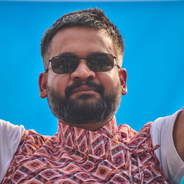 Eski rapçi, Nepal'de başbakan olma yolunda