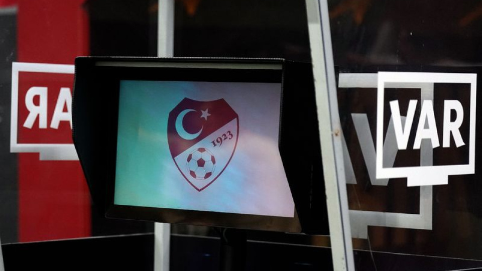 Derbinin VAR hakemi belli oldu!