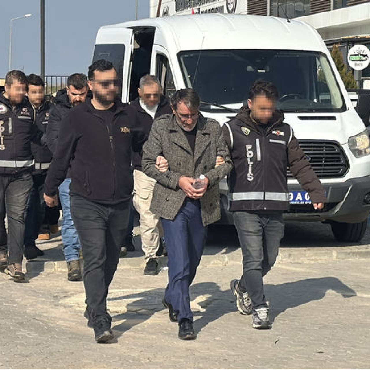 'Rüşvet karşılığı nikah' operasyonu