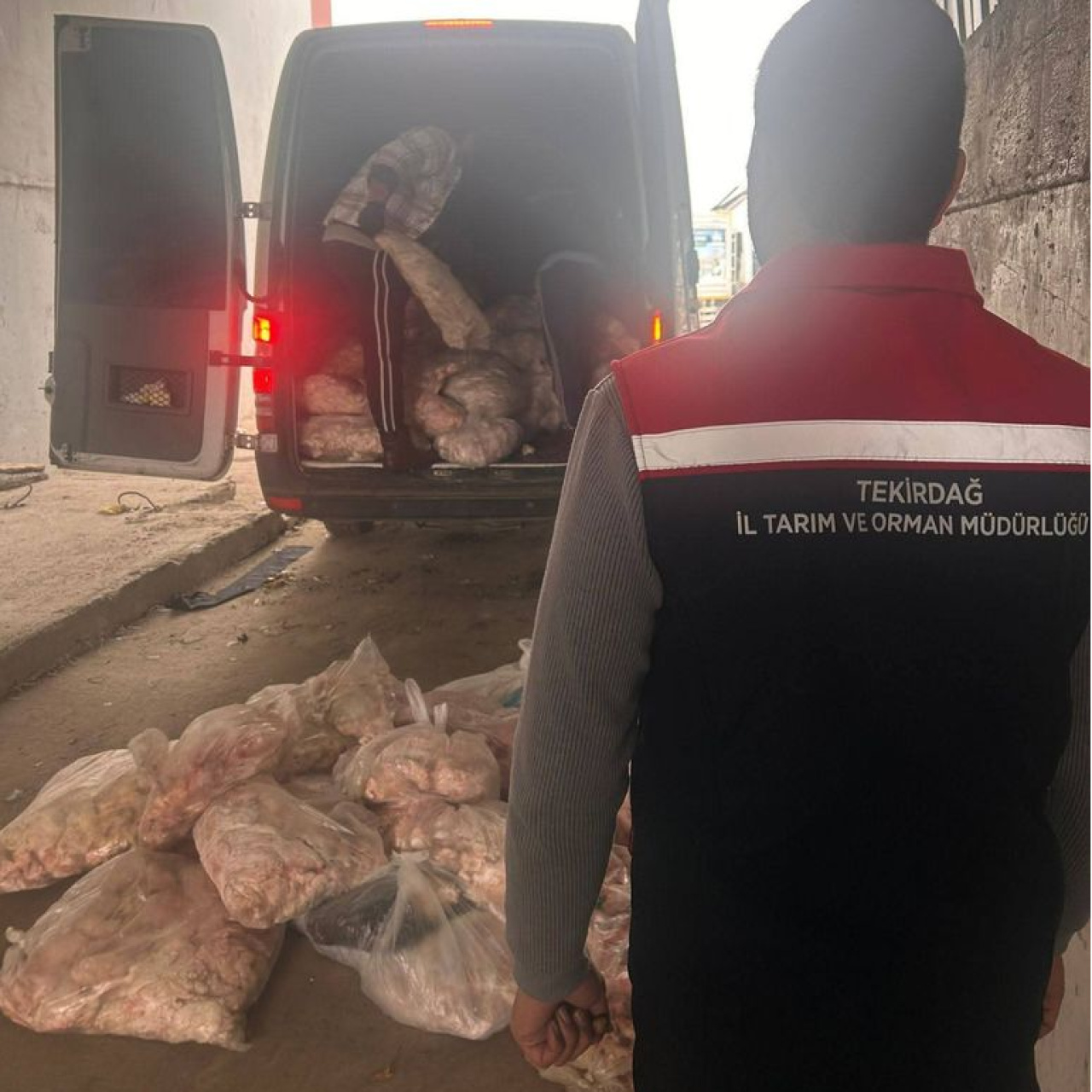 Tekirdağ'da 2.8 ton hayvansal ürün imha edildi