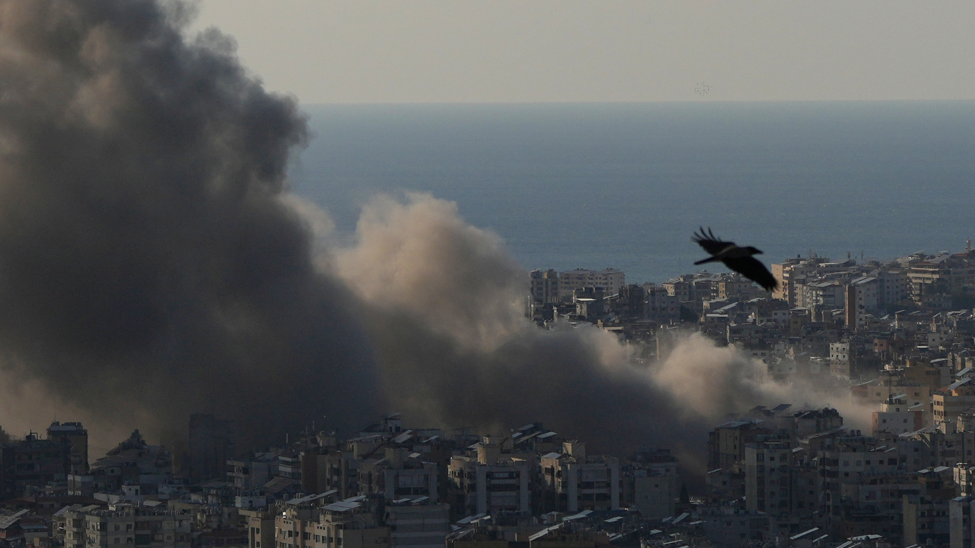 İran Meclis Ulusal Güvenlik Komisyonu Başkanı Azizi: "ABD ve İsrail üsleri meşru hedef" | Dış Haberler