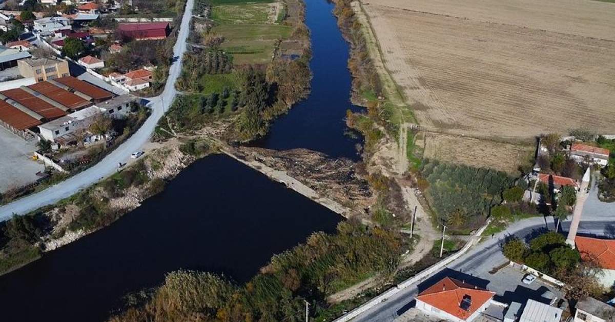 Tarihi Taş Köprü için Yüzer Bariyer Önerisi