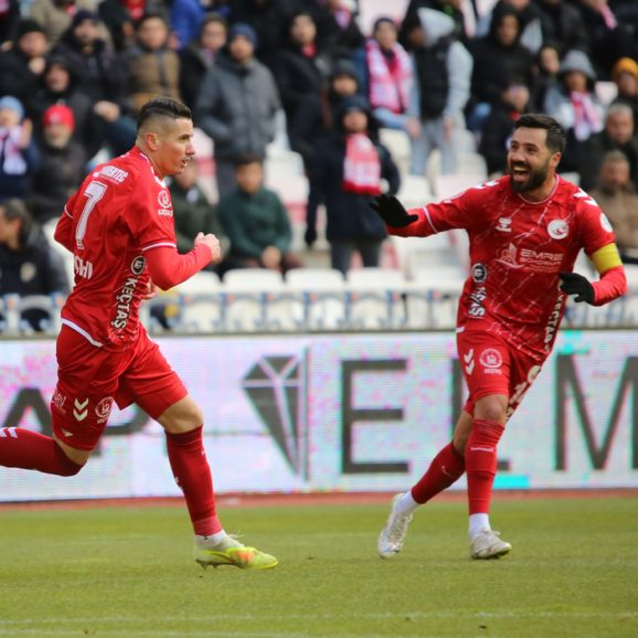 Keçiörengücü tek attı üç aldı!