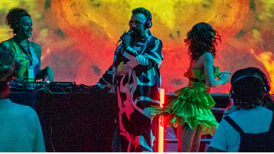 Disco Neurotico'dan özel performans