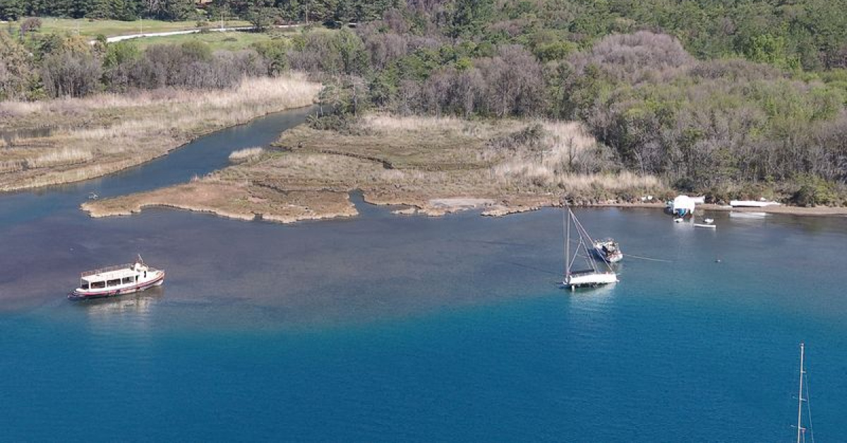 Marmaris'te Deniz Suyu Çekildi